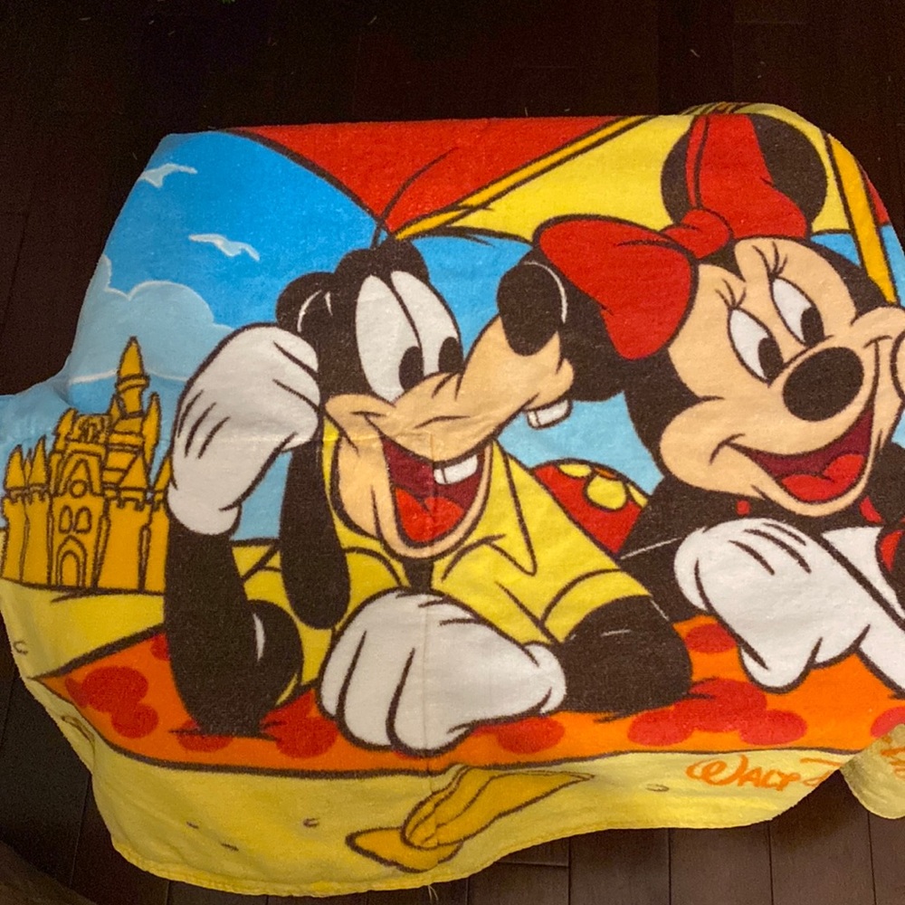 Disney vintage towel turns into a backpack bag